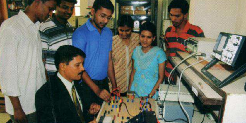 SVERI, College of Engineering Pandharpur Labs and Library photo 11